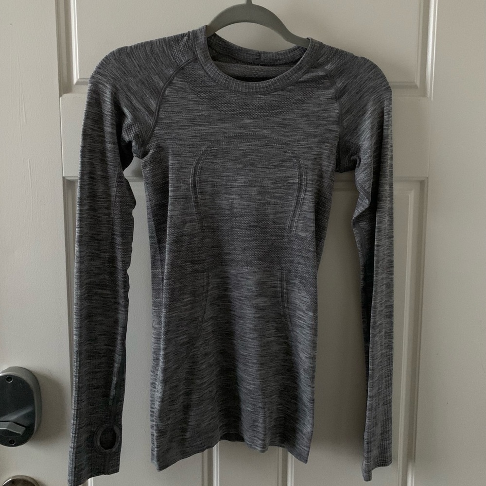 Lululemon form fitting athletic top (worn once)